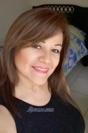 183622 - Laura Age: 56 - Costa Rica