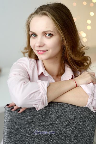 184386 - Aleksandra Age: 35 - Russia