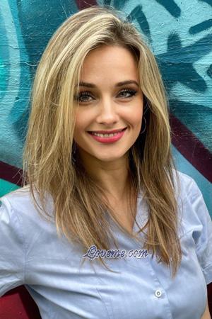 205181 - Lesya Age: 35 - Ukraine