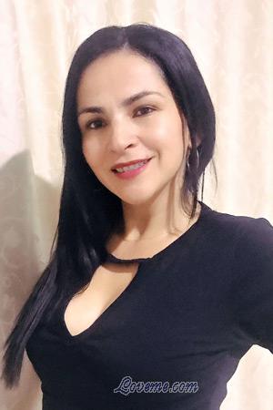 212326 - Alexandra Age: 47 - Colombia