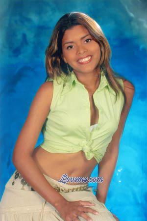 78184 - Ligia Margarita Age: 28 - Colombia